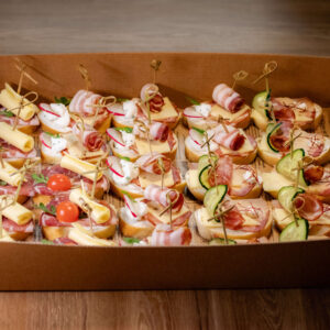 Kanapeji - mesni mešani